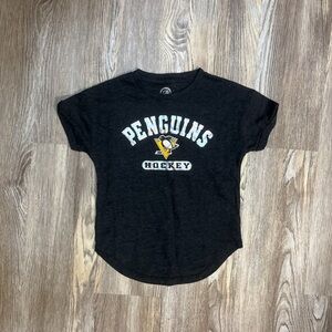 Girl's Pittsburgh Penguins Hockey Tee - M 7/8